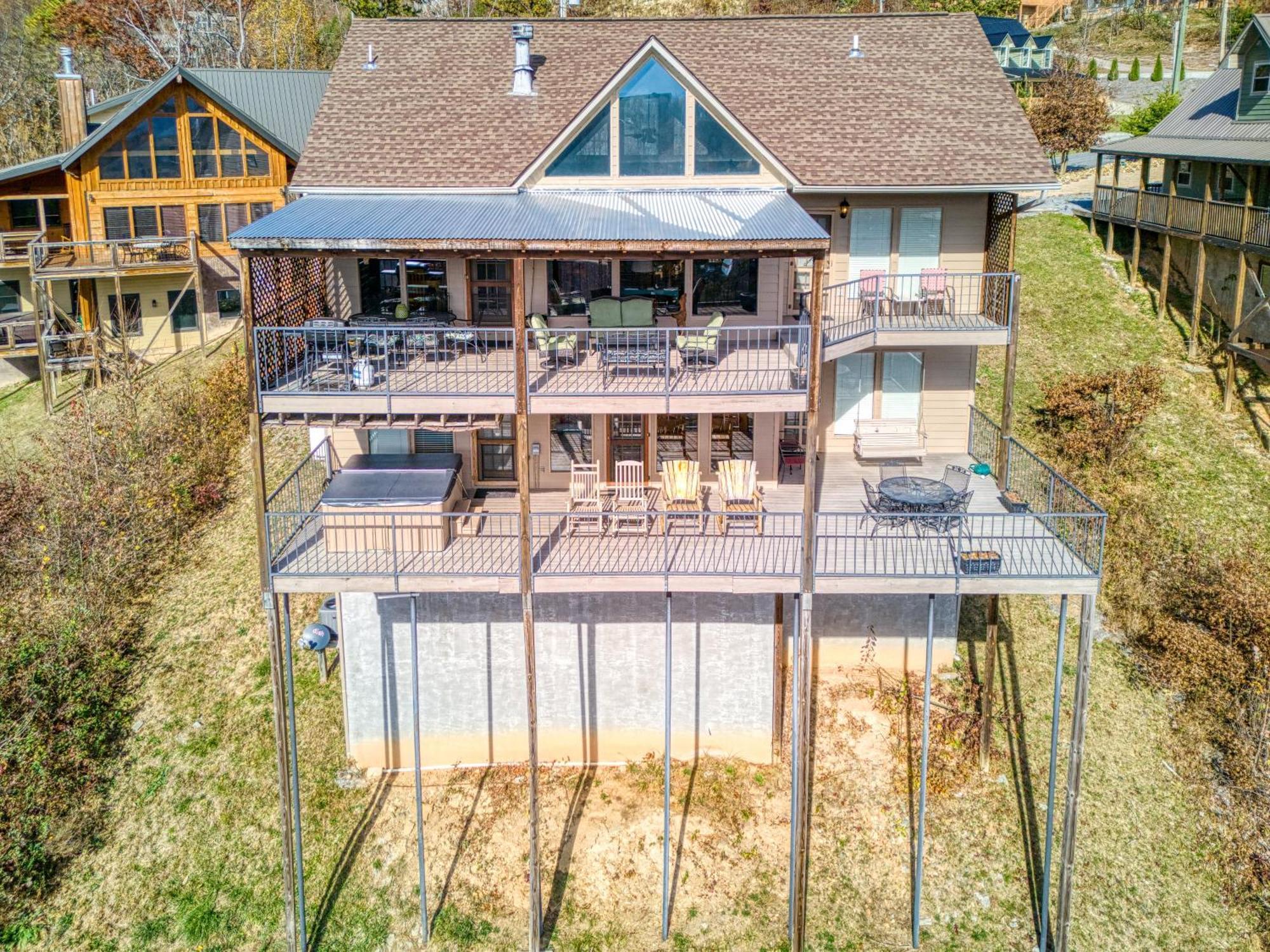 A Million Dollar View- Get 951 Worth Of Free Area Attraction Tickets For Each Paid Day! Villa Gatlinburg Exterior photo