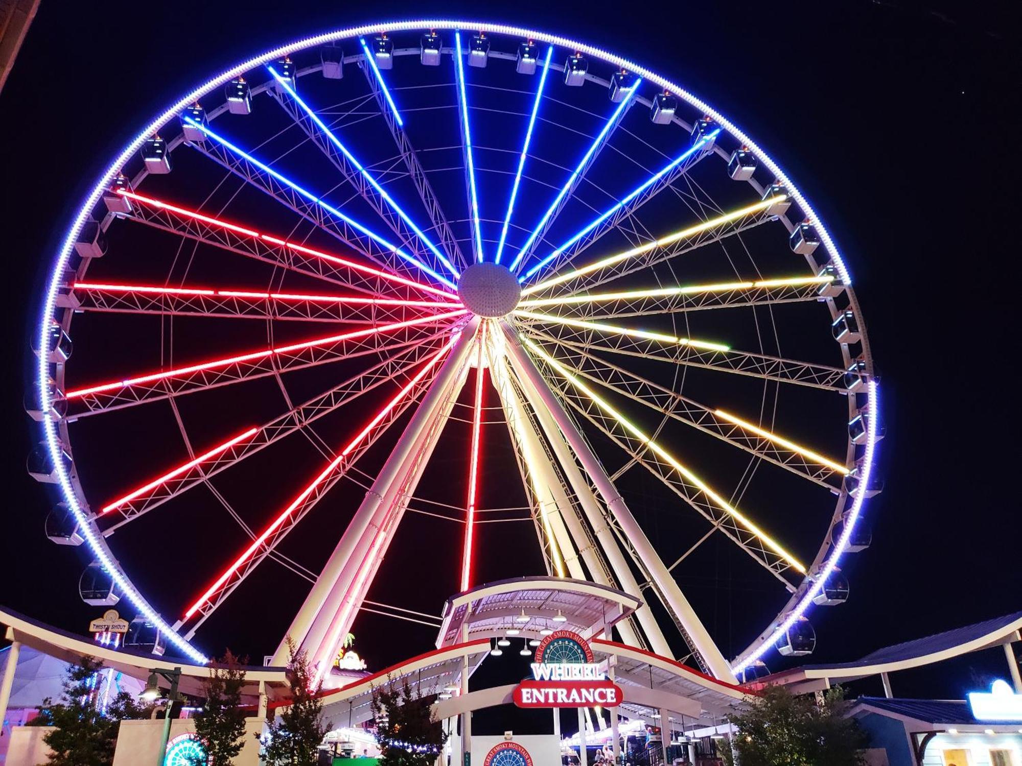 A Million Dollar View- Get 951 Worth Of Free Area Attraction Tickets For Each Paid Day! Villa Gatlinburg Room photo